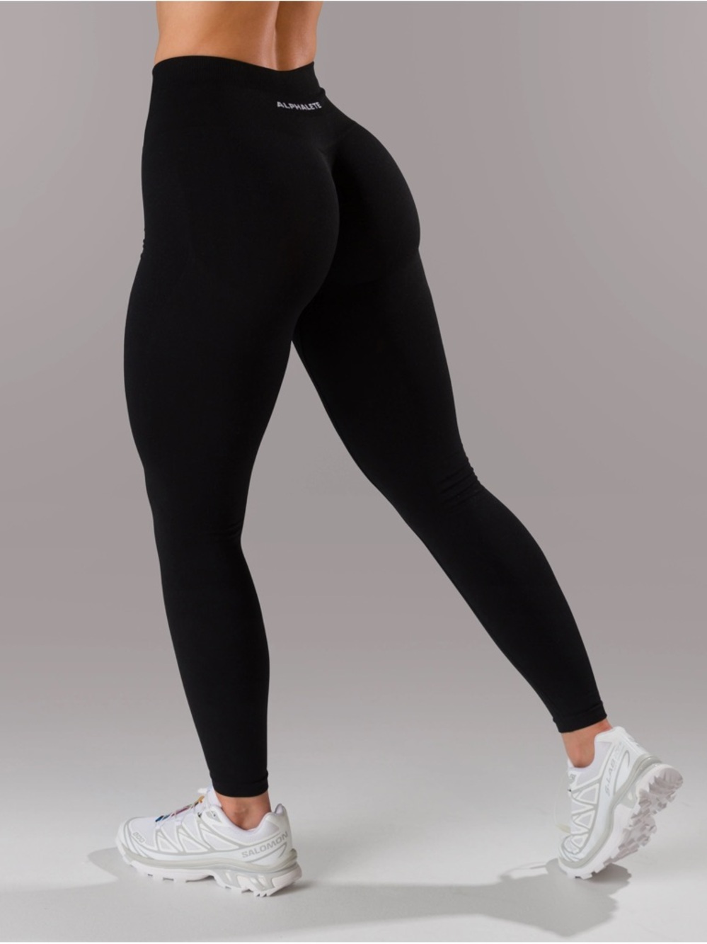 Alphalete Amplify High-Rise Leggings in Black